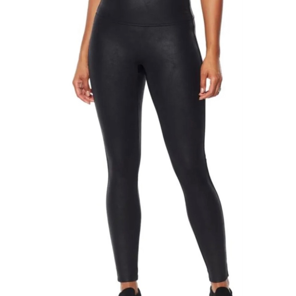 DG2 Diane Gilman Slim Sleek Coated Knit Legging Solid BLACK